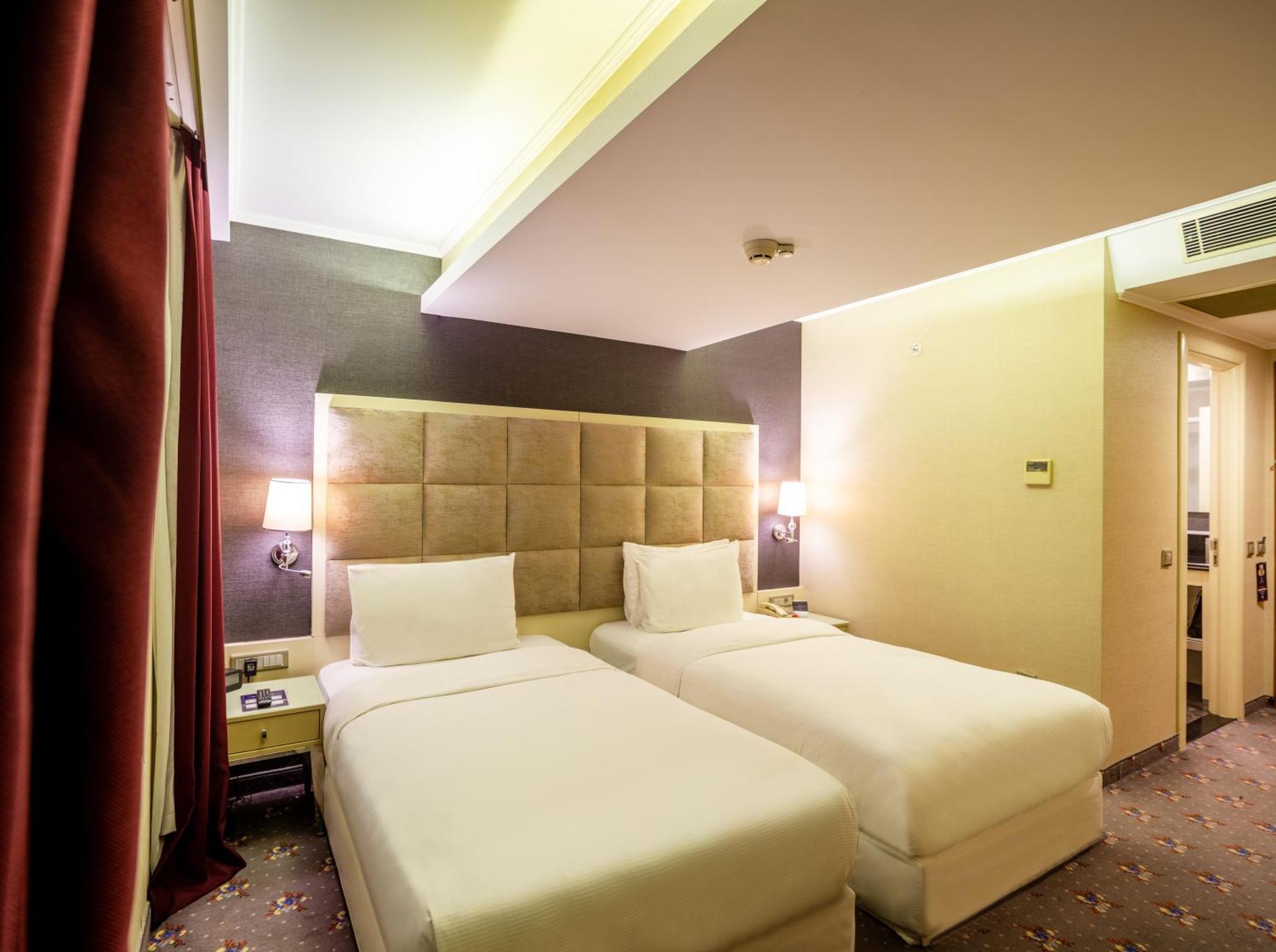 Hotel Doubletree By Hilton Izmir - Alsancak Extérieur photo