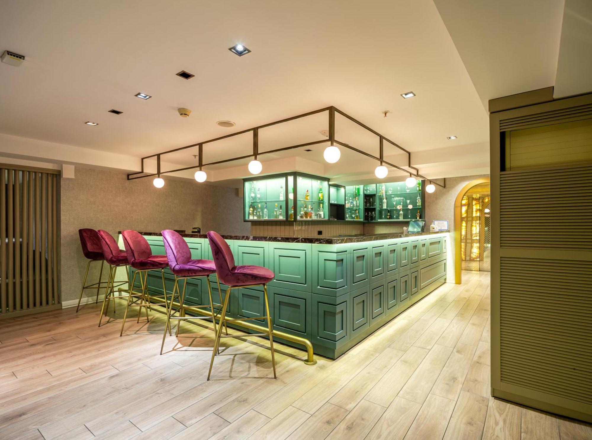 Hotel Doubletree By Hilton Izmir - Alsancak Extérieur photo