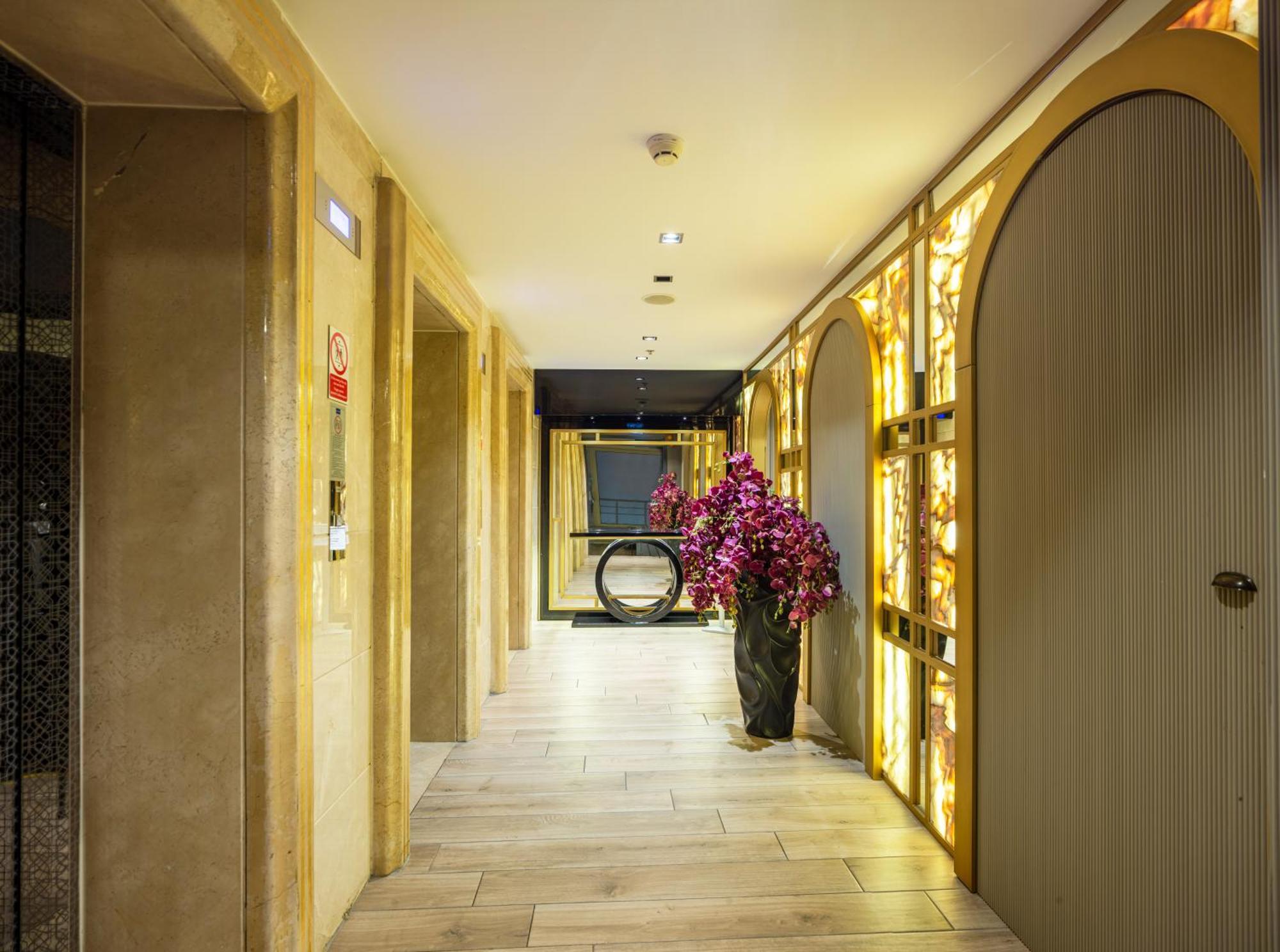 Hotel Doubletree By Hilton Izmir - Alsancak Extérieur photo