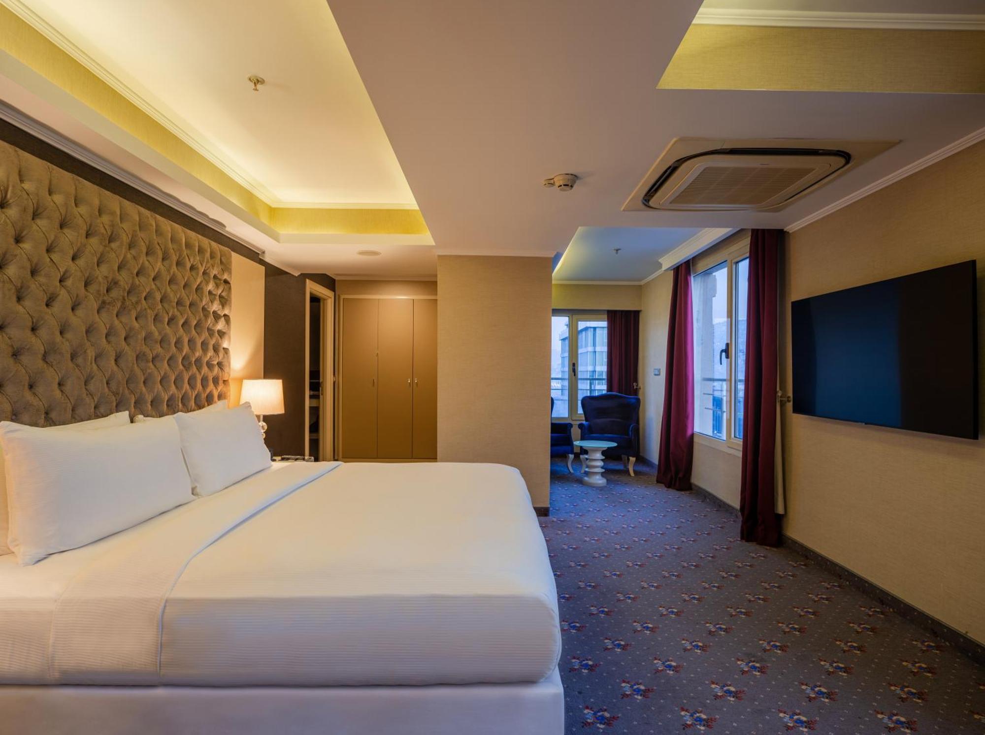 Hotel Doubletree By Hilton Izmir - Alsancak Extérieur photo