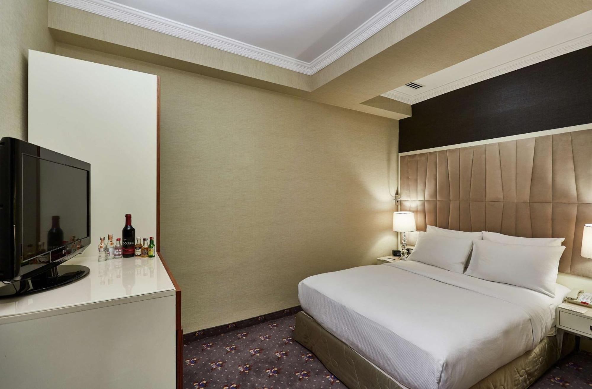 Hotel Doubletree By Hilton Izmir - Alsancak Extérieur photo