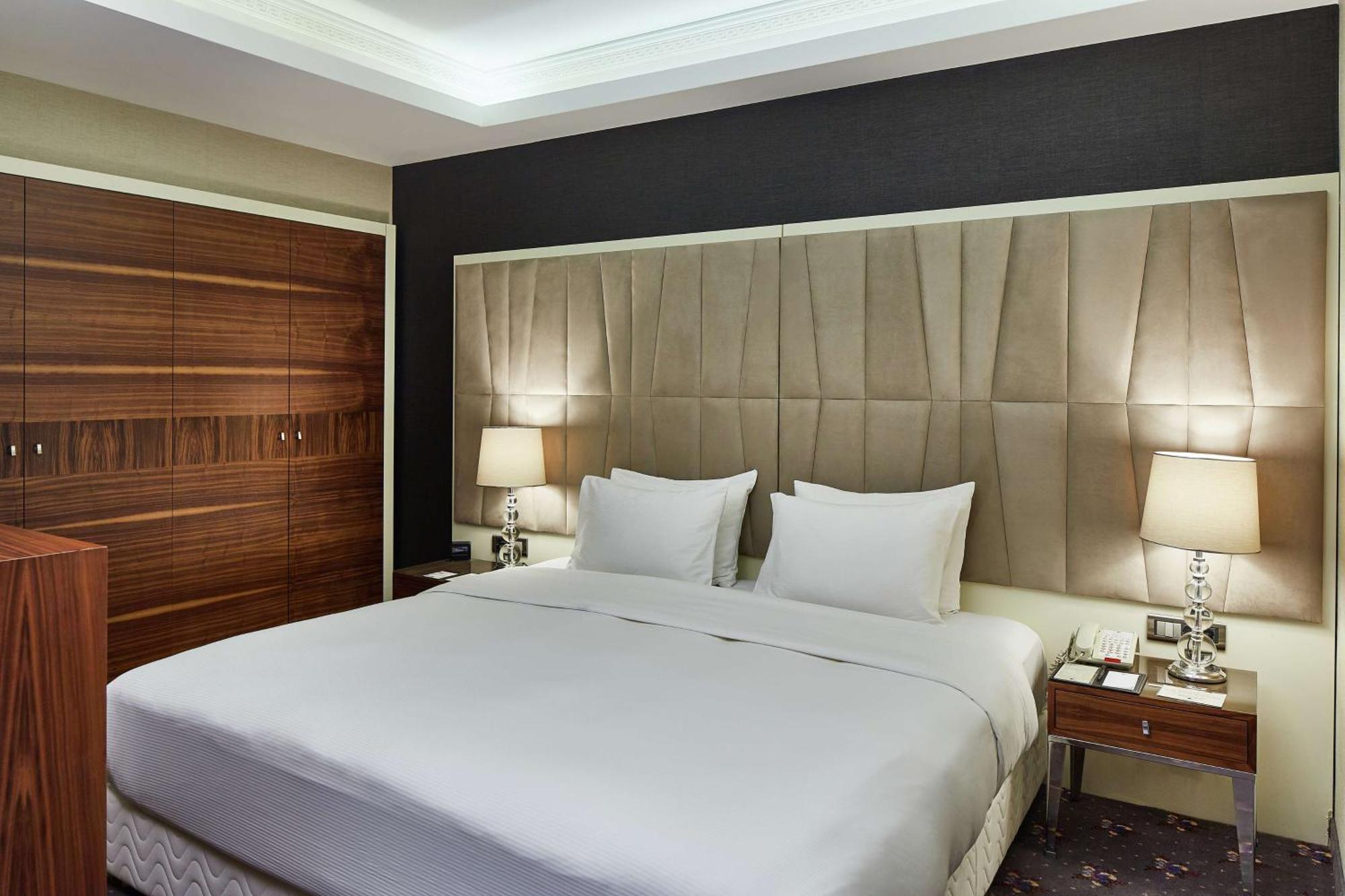 Hotel Doubletree By Hilton Izmir - Alsancak Extérieur photo