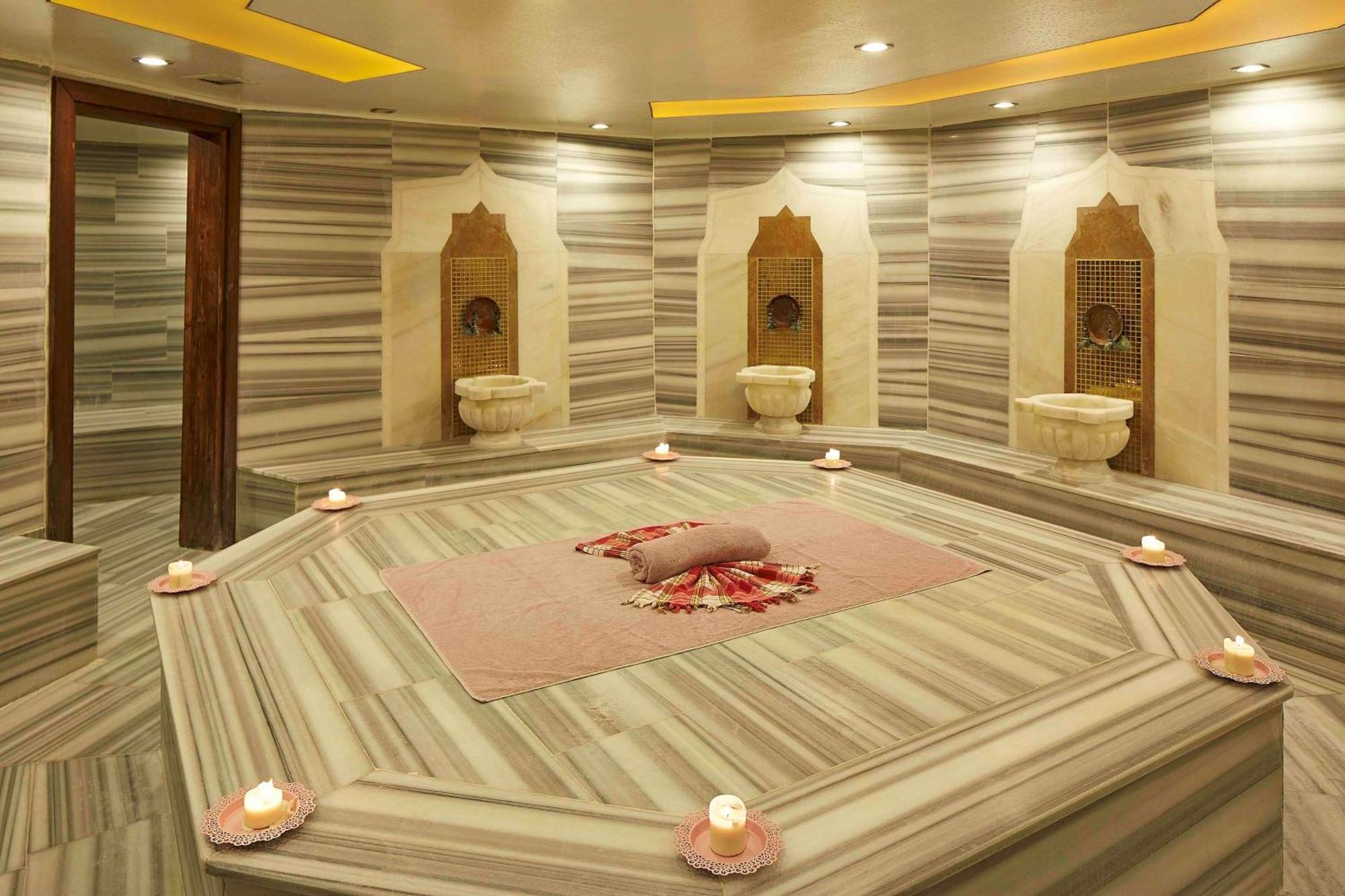 Hotel Doubletree By Hilton Izmir - Alsancak Extérieur photo